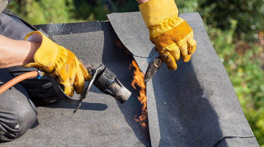 Professional gutter cleaning in Foxworth, MS
